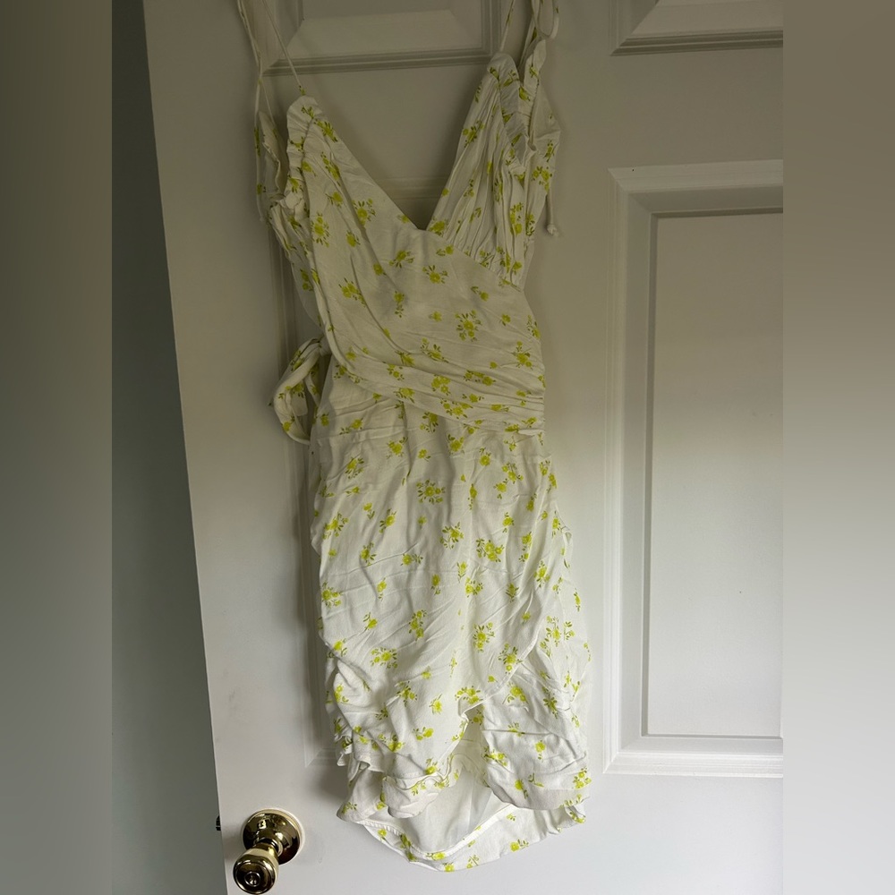 Skylar + Madison Dress White Floral Ruched Mini dress!